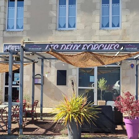 Hotel Les Deux Porches Verrieres  外观 照片
