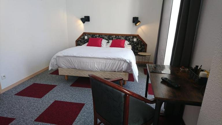 Hotel Les Deux Porches Verrieres  外观 照片