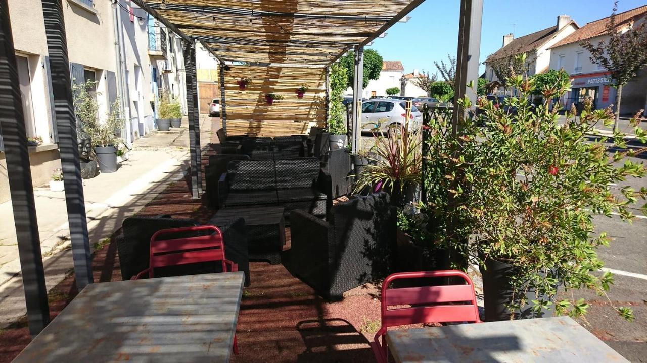 Hotel Les Deux Porches Verrieres  外观 照片