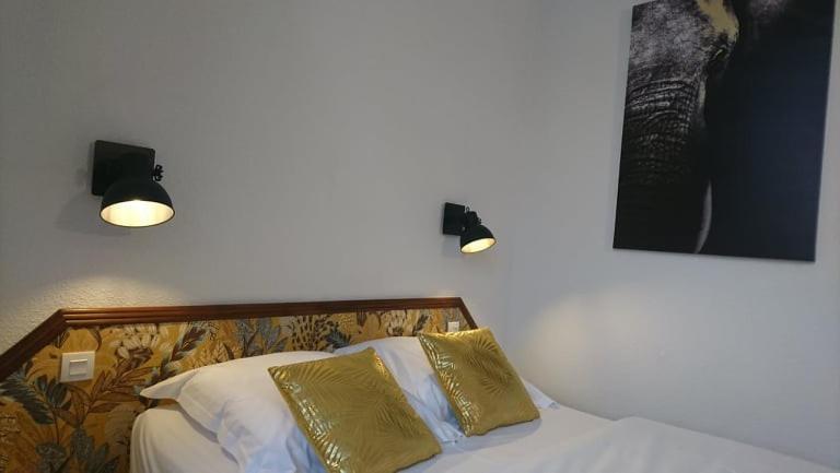 Hotel Les Deux Porches Verrieres  外观 照片