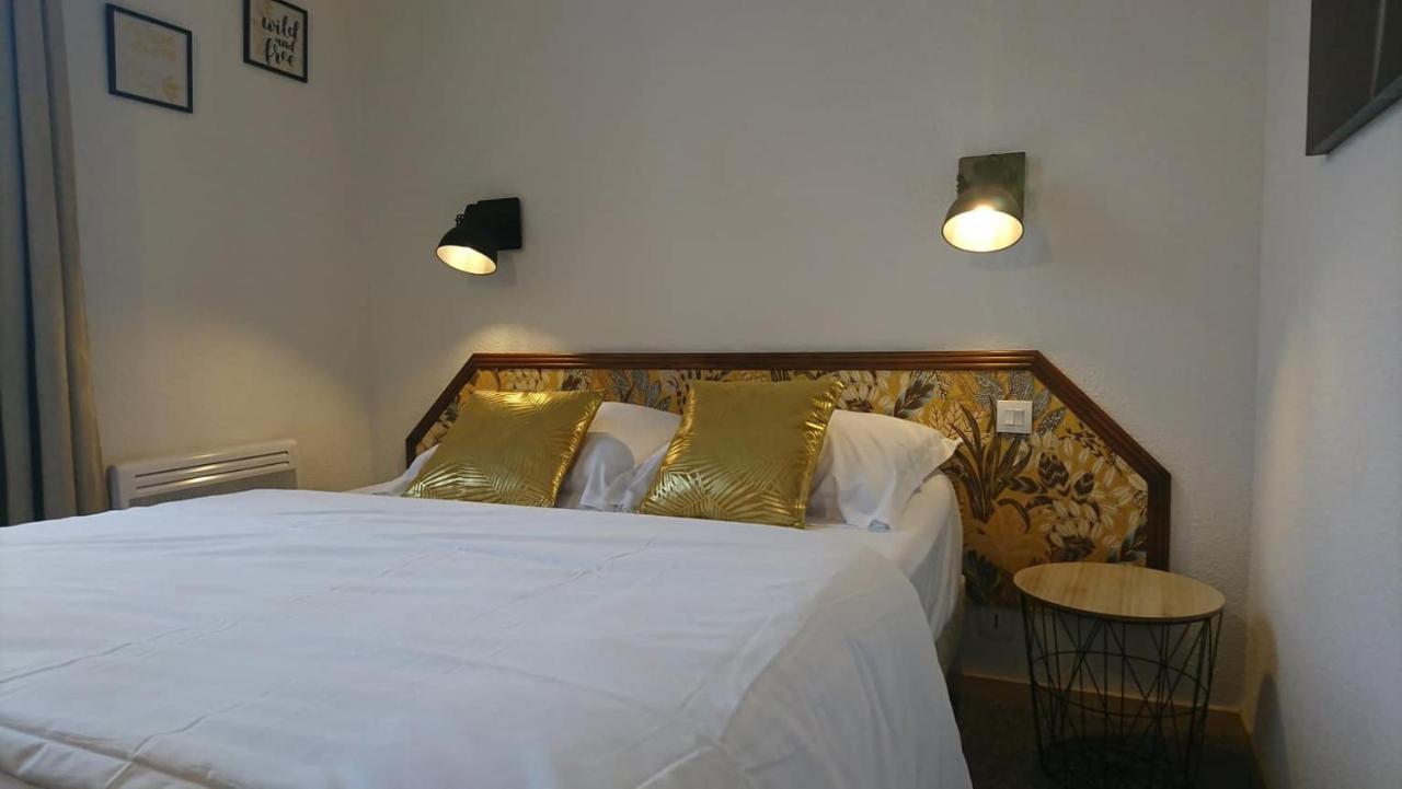 Hotel Les Deux Porches Verrieres  外观 照片