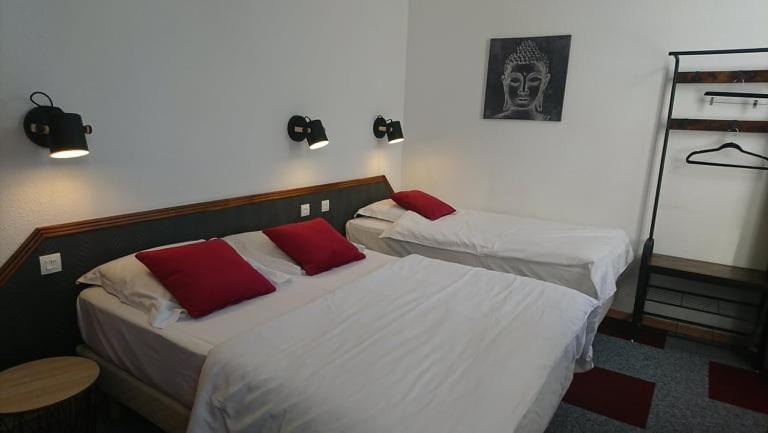 Hotel Les Deux Porches Verrieres  外观 照片
