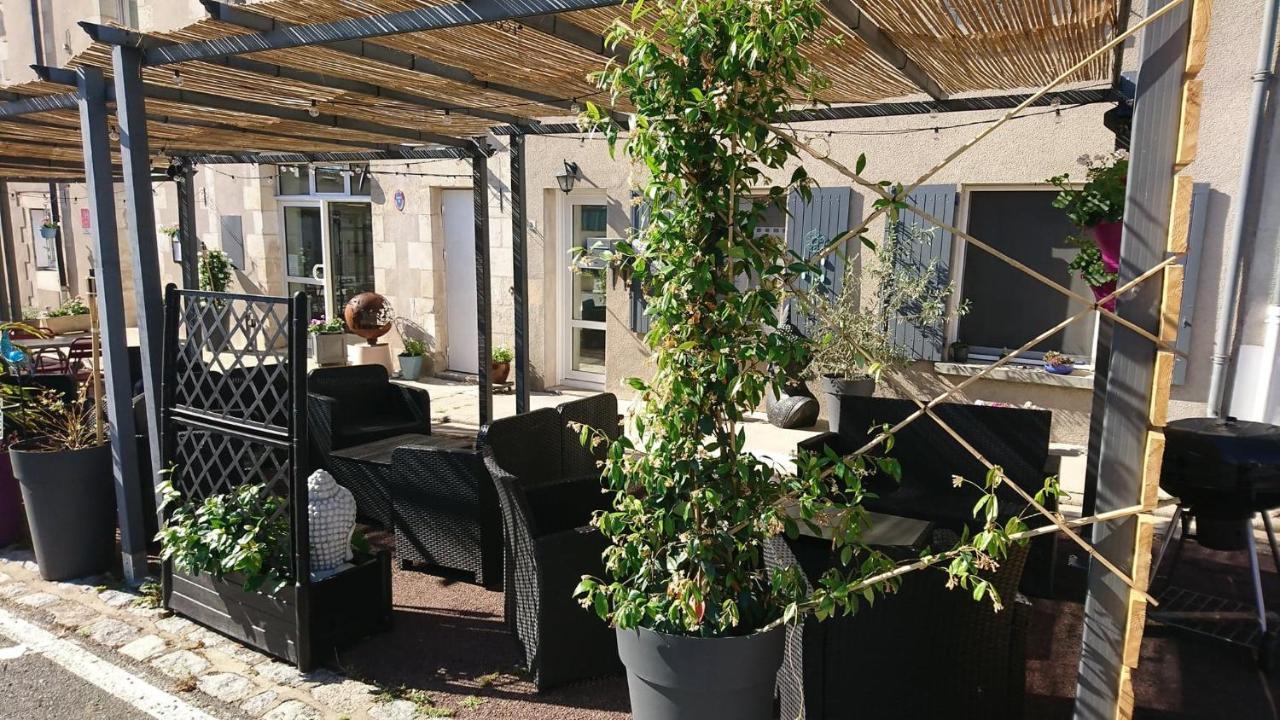 Hotel Les Deux Porches Verrieres  外观 照片