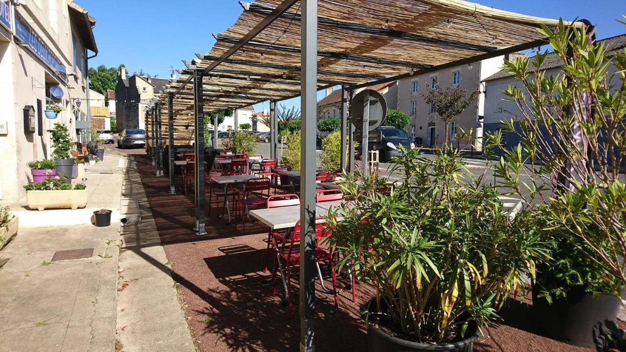 Hotel Les Deux Porches Verrieres  外观 照片