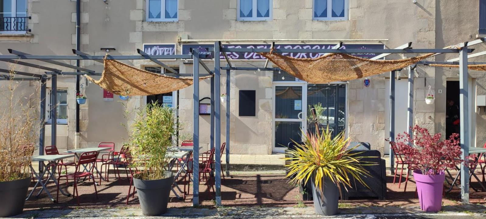 Hotel Les Deux Porches Verrieres  外观 照片